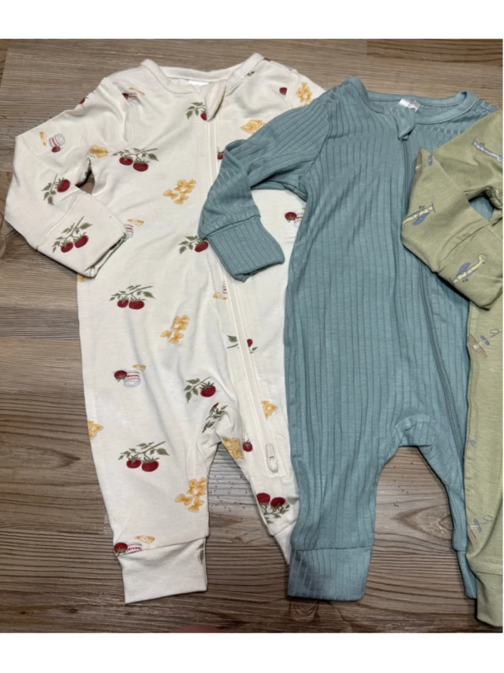 Baby modern moments by Gerber 0-3 Months White Green Blue all 3
